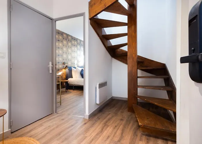 N1 Des Etudes Cosy Duplex Netflix Balcon Conciergeriedamecarcas